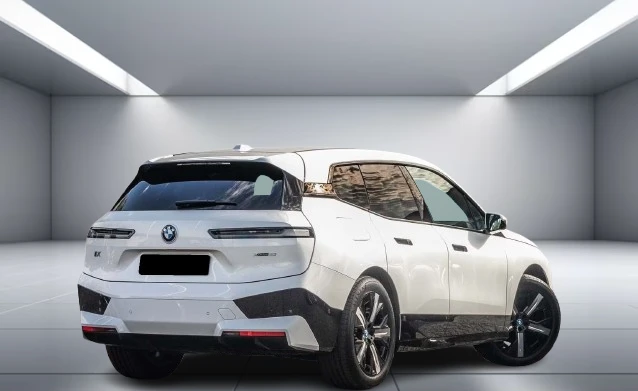 BMW iX xDrive50 = Sport Package = Гаранция, снимка 2 - Автомобили и джипове - 55434548