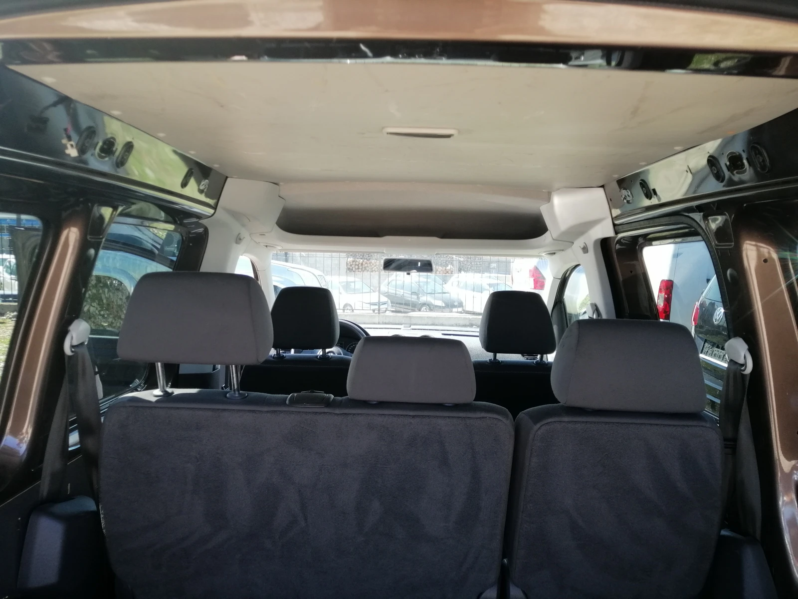 VW Caddy 1.6 TDI | Mobile.bg — изображение 11
