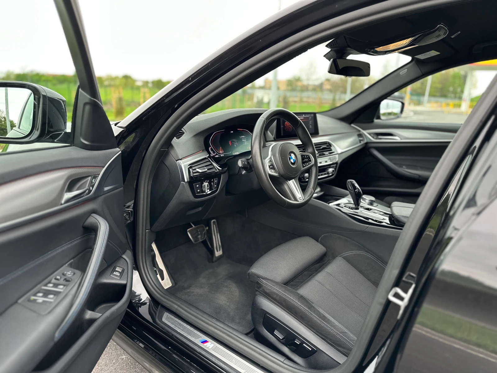 BMW 520 d Touring/M Sport - изображение 9