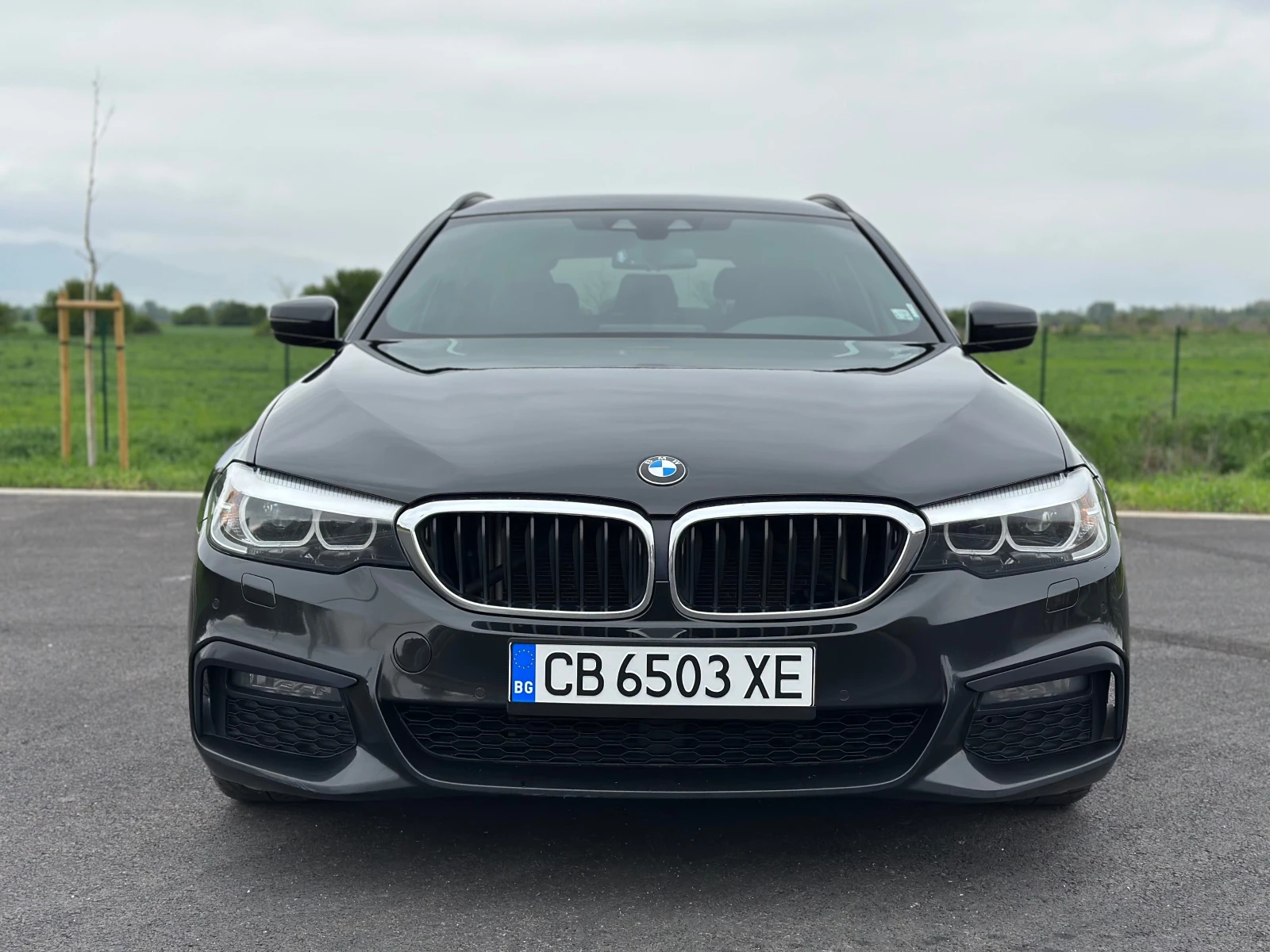 BMW 520 d Touring/M Sport - изображение 2