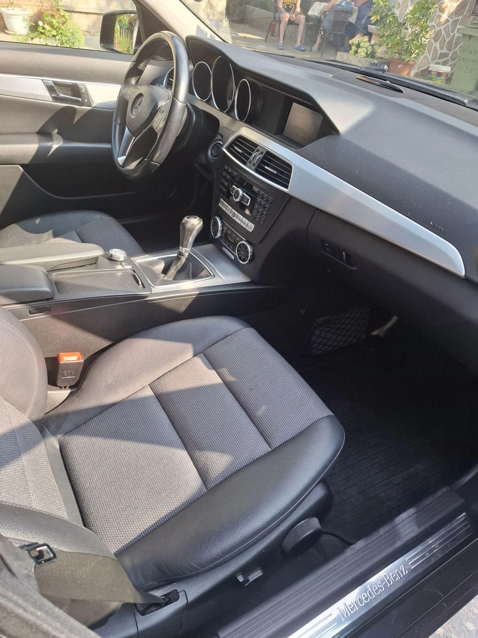 Mercedes-Benz C 180  - изображение 8