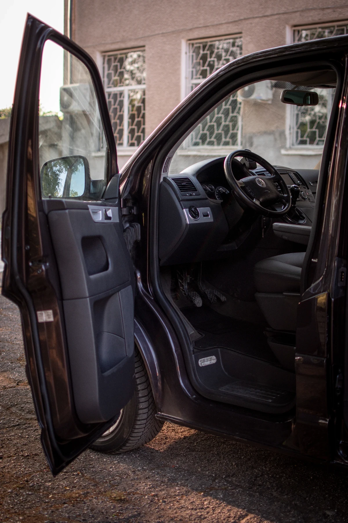 VW Multivan 2.5TDI 4 MOTION HIGHLINE - изображение 9