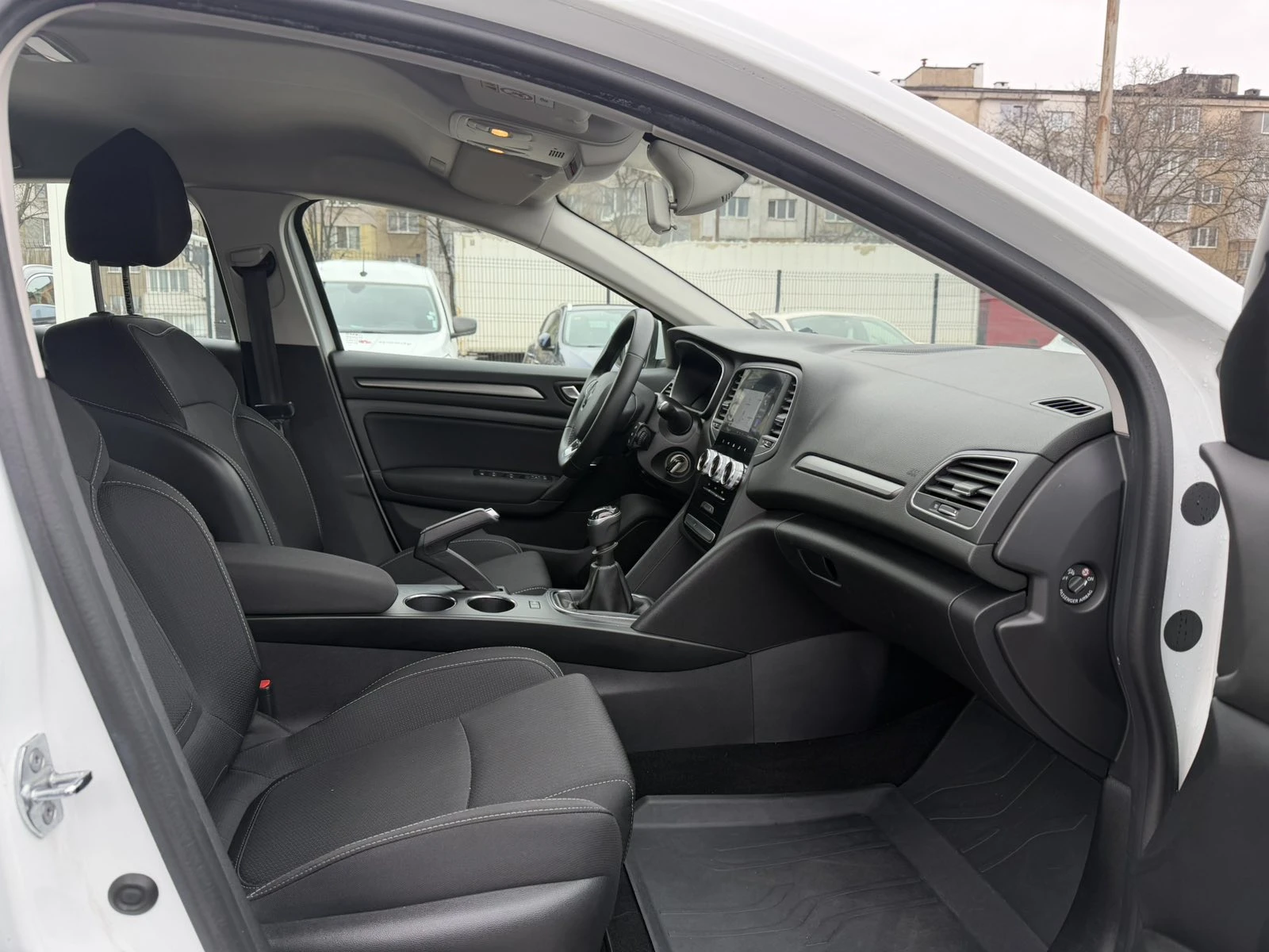 Renault Megane 1.5 dCi 115k.c. | Mobile.bg � ����������� 11
