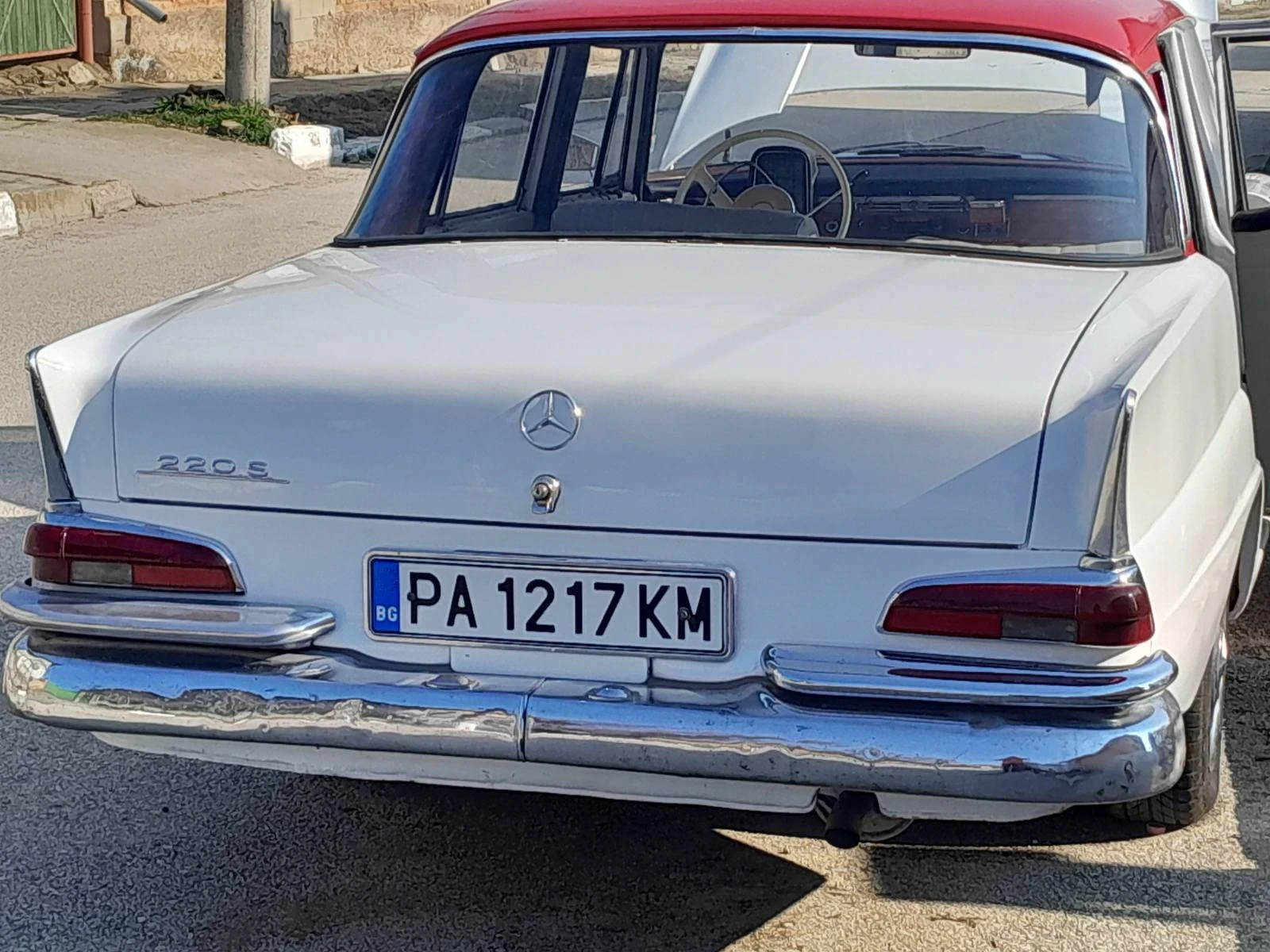 Mercedes-Benz 111 Седан, снимка 2 - Автомобили и джипове - 53738128