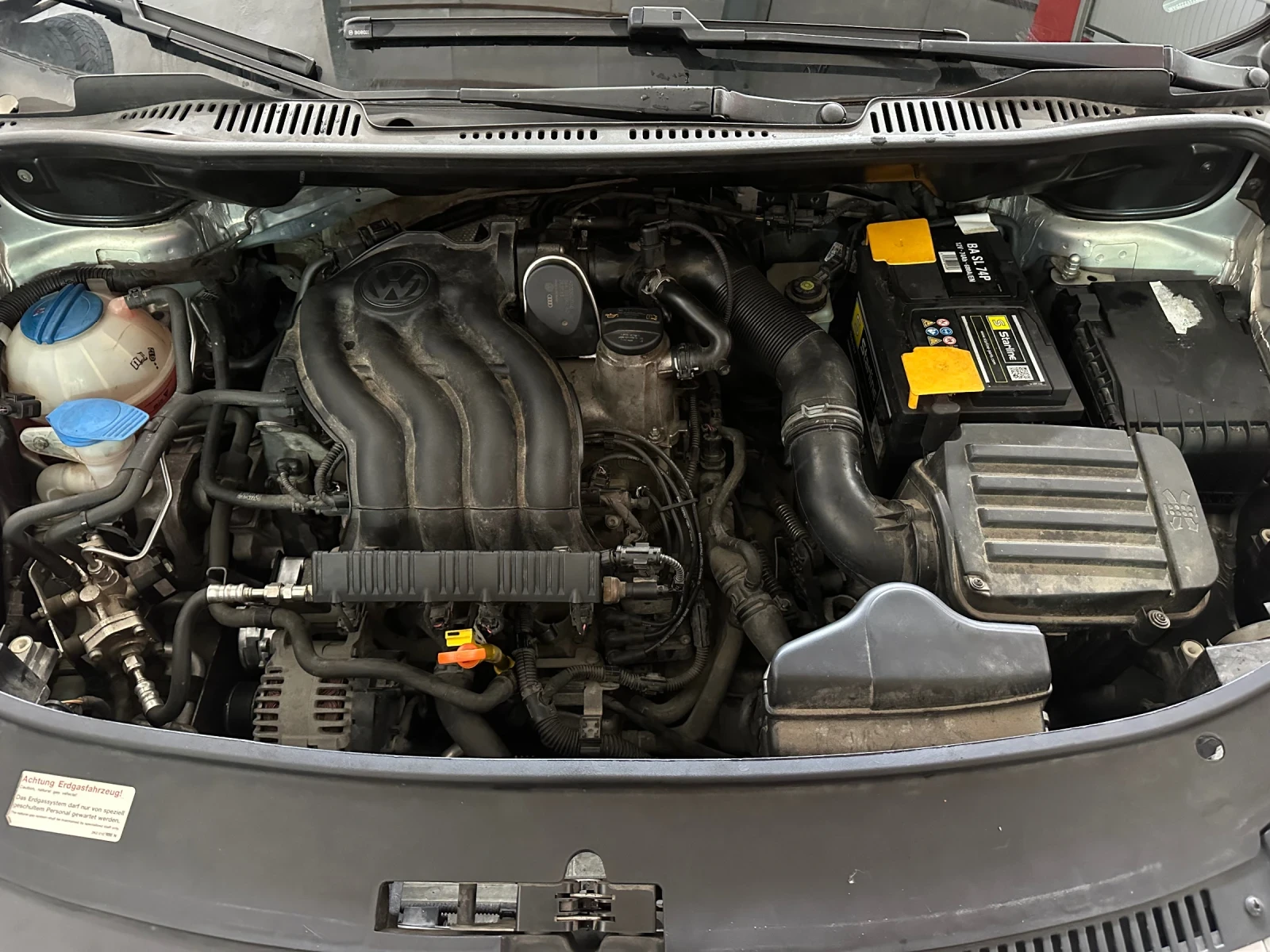 VW Touran Ecofuel, снимка 13 - Автомобили и джипове - 54567403