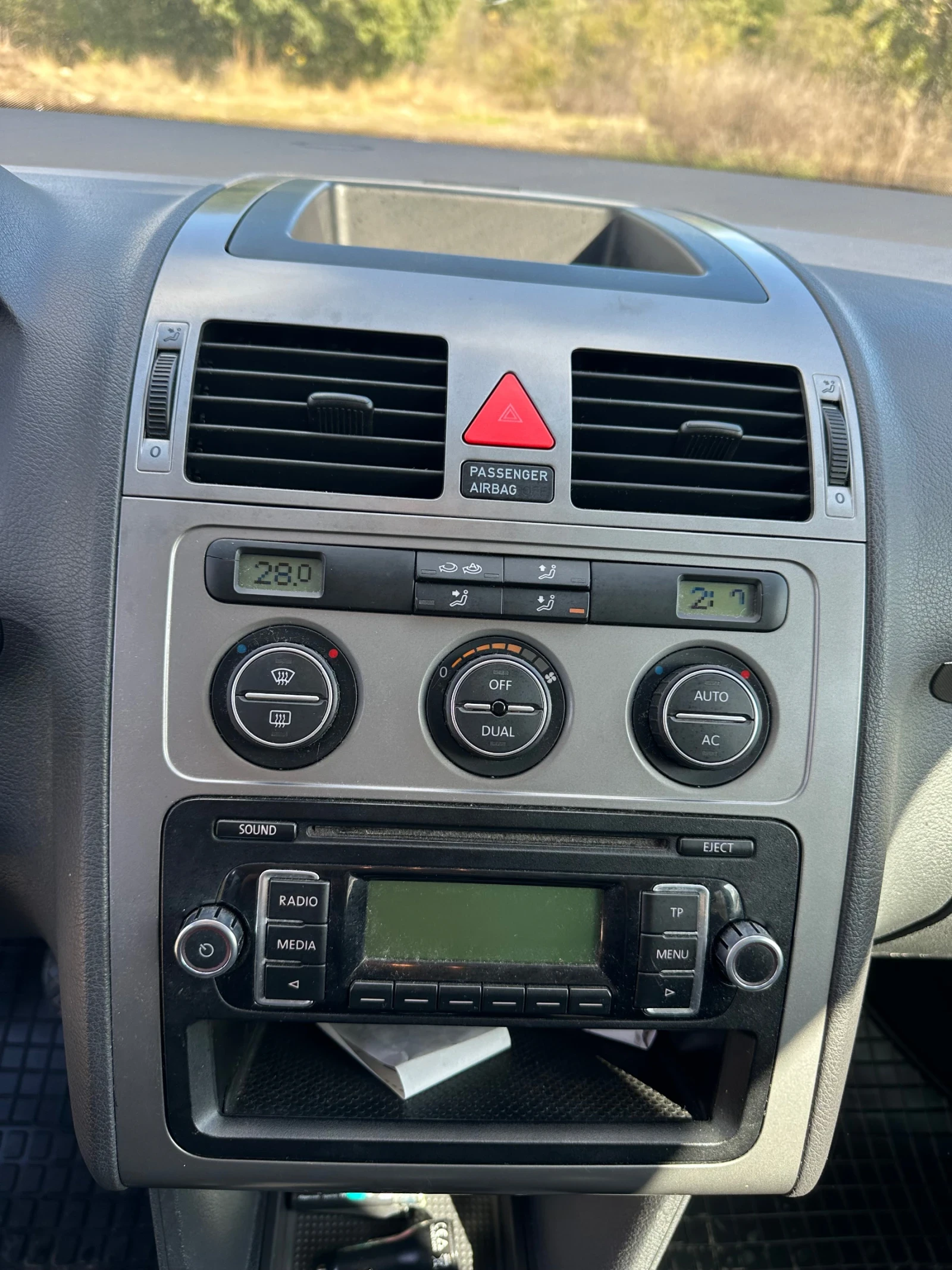 VW Touran Ecofuel, снимка 6 - Автомобили и джипове - 54567403