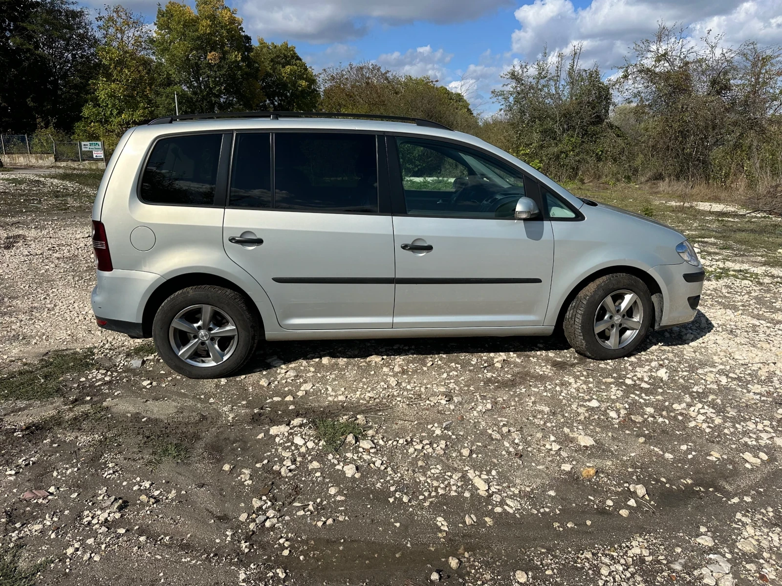 VW Touran Ecofuel, снимка 3 - Автомобили и джипове - 54567403