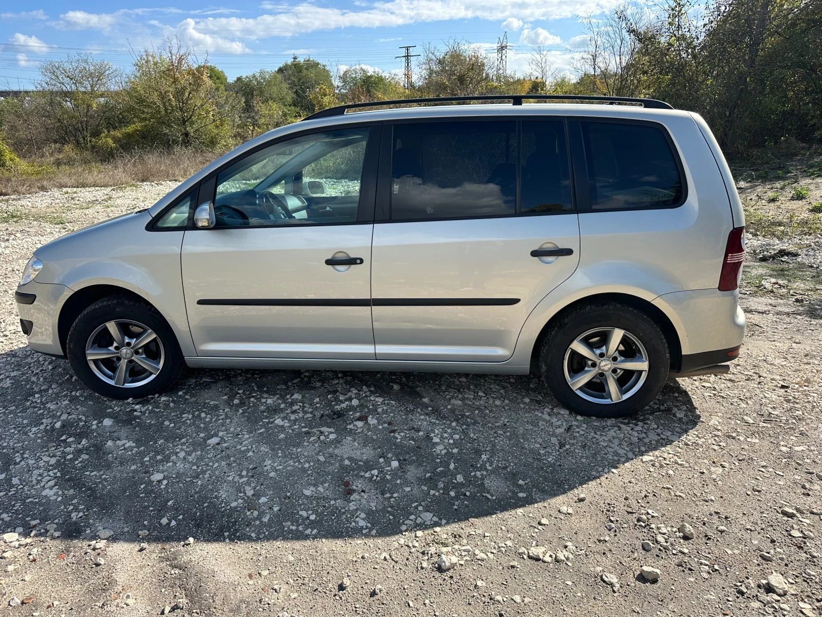 VW Touran Ecofuel, снимка 11 - Автомобили и джипове - 54567403