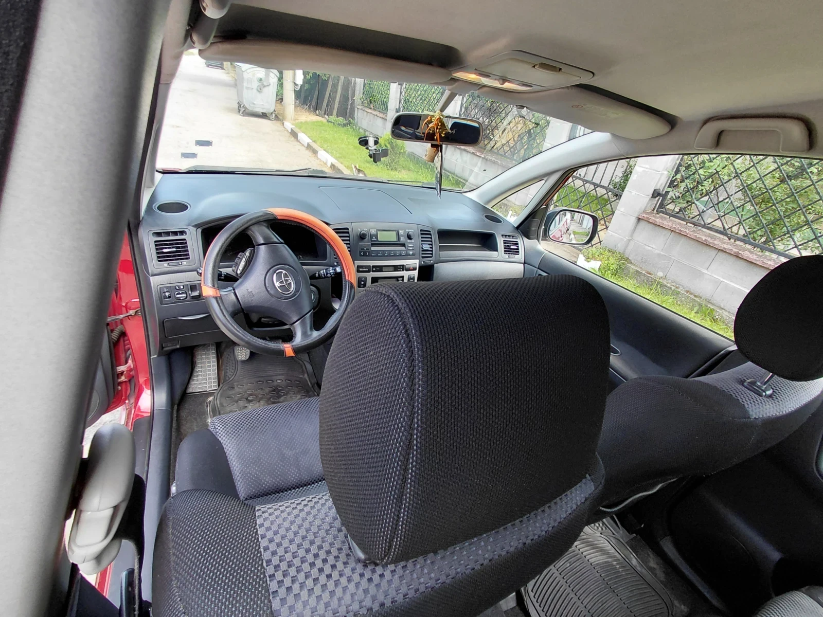 Toyota Corolla verso 2.0 Дизел, снимка 7 - Автомобили и джипове - 54692962