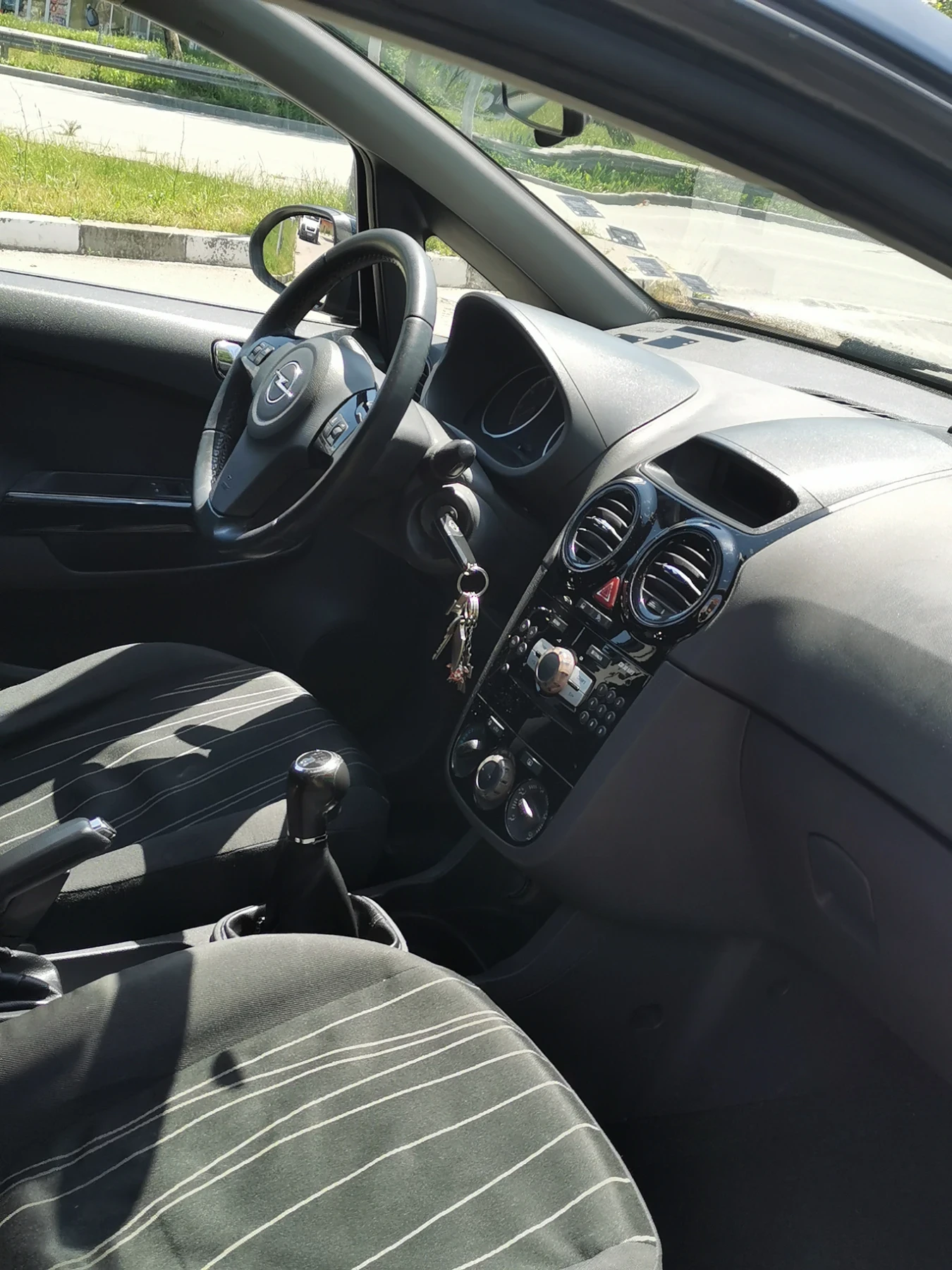 Opel Corsa, снимка 9 - Автомобили и джипове - 54701233