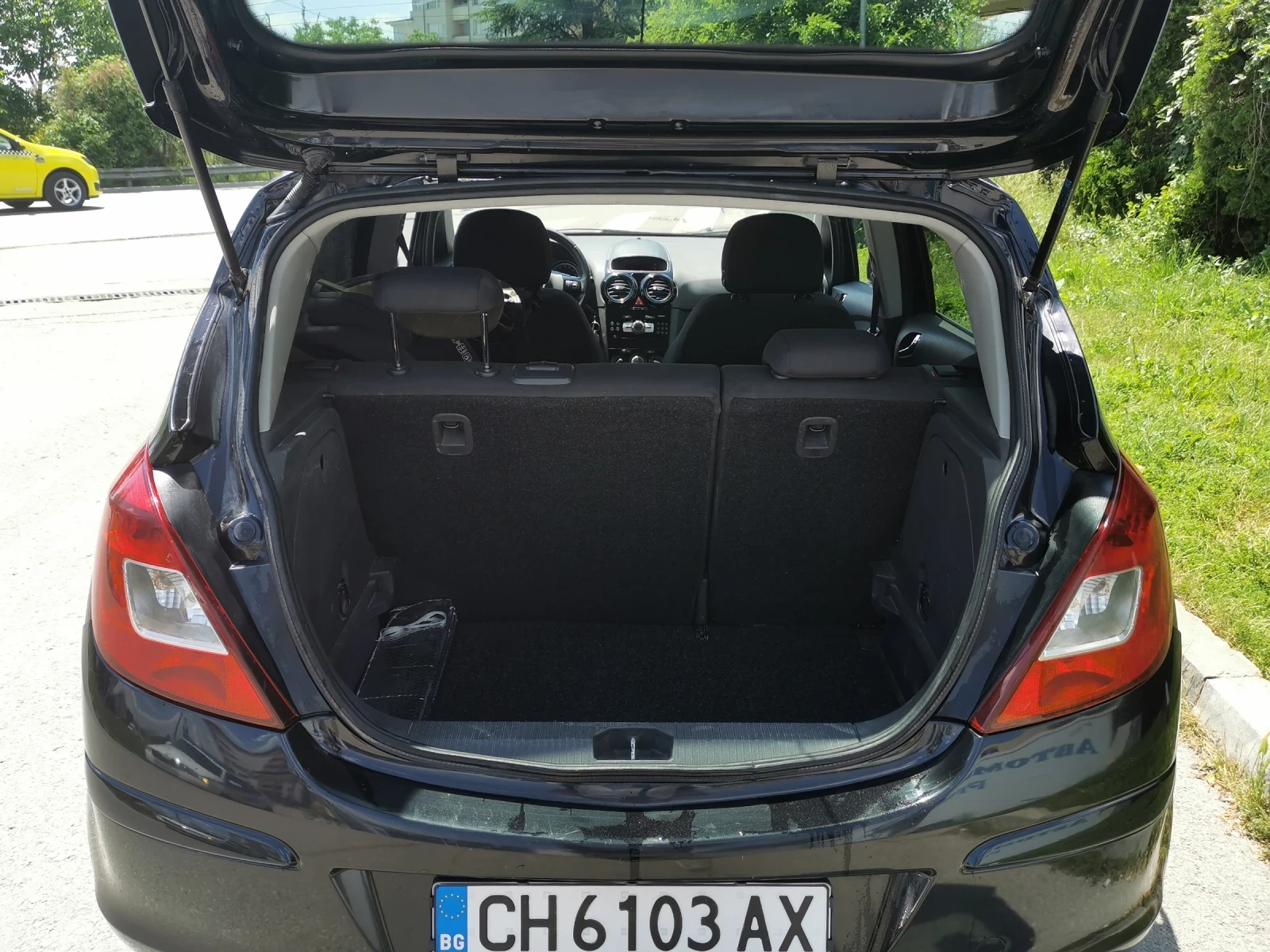 Opel Corsa, снимка 3 - Автомобили и джипове - 54701233