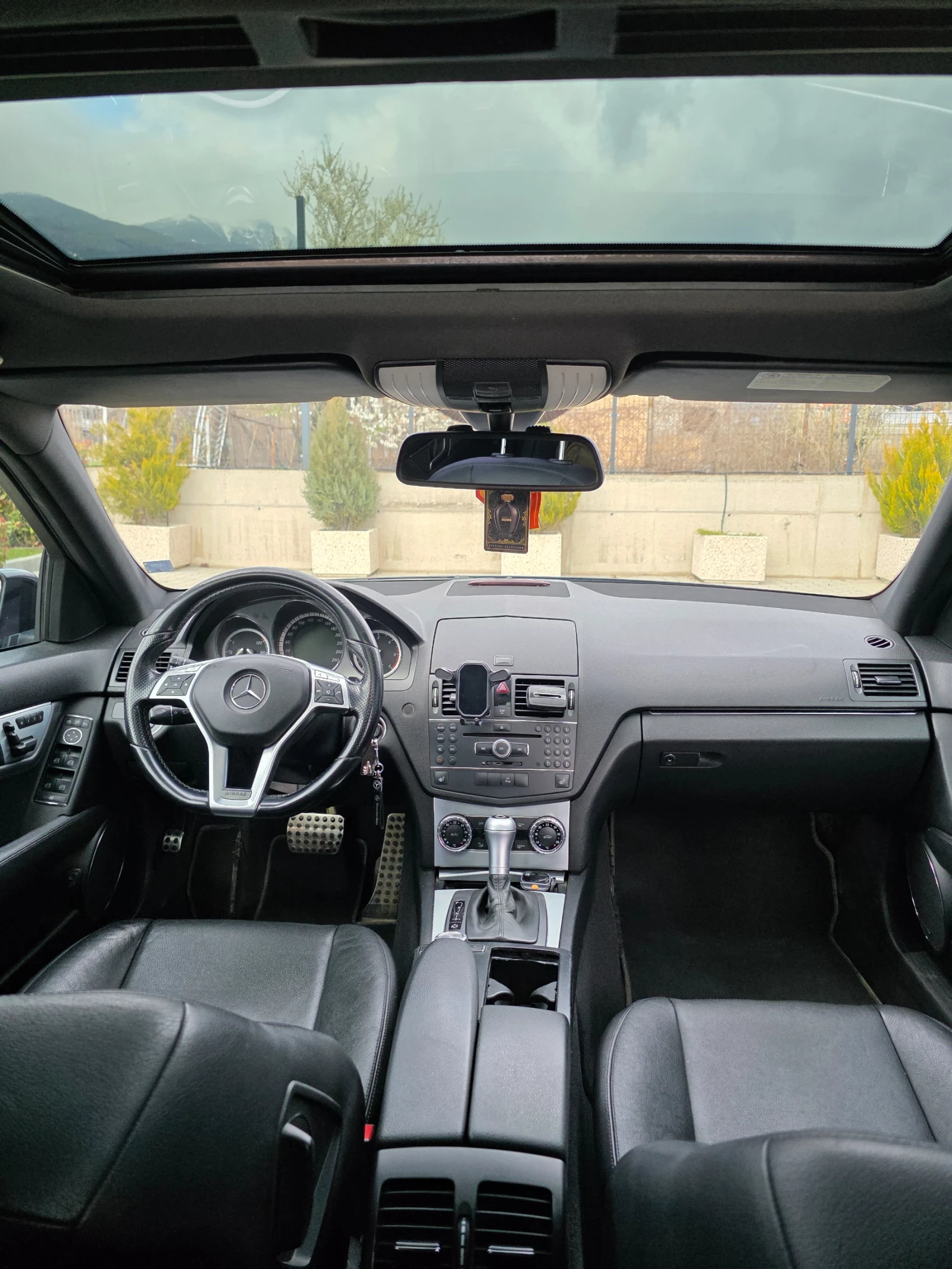 Mercedes-Benz C 320, снимка 7 - Автомобили и джипове - 54982621
