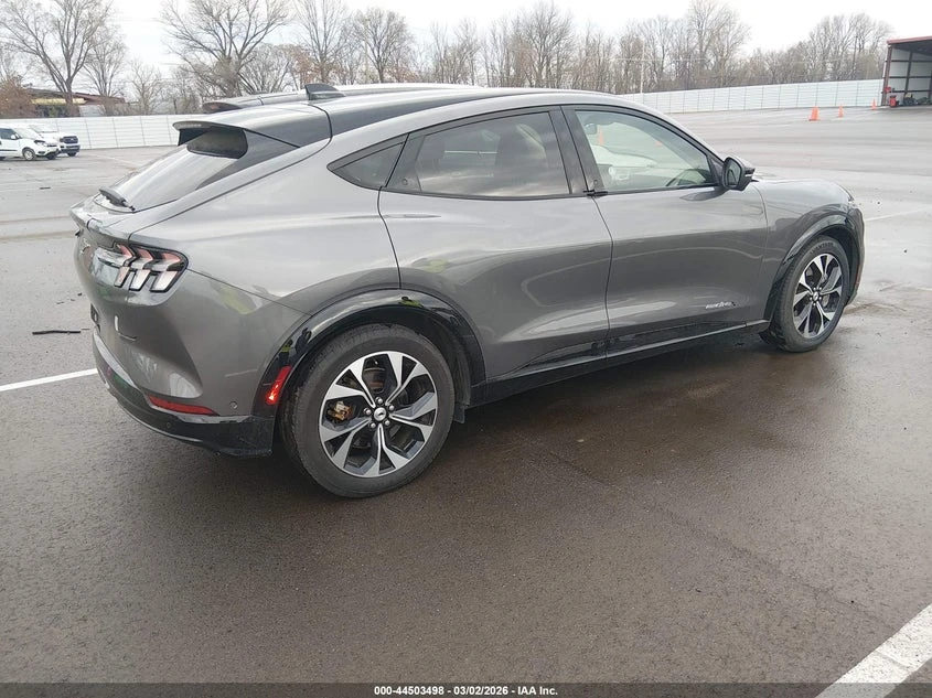 Ford Mustang Mach-E Premium, снимка 4 - Автомобили и джипове - 55127036
