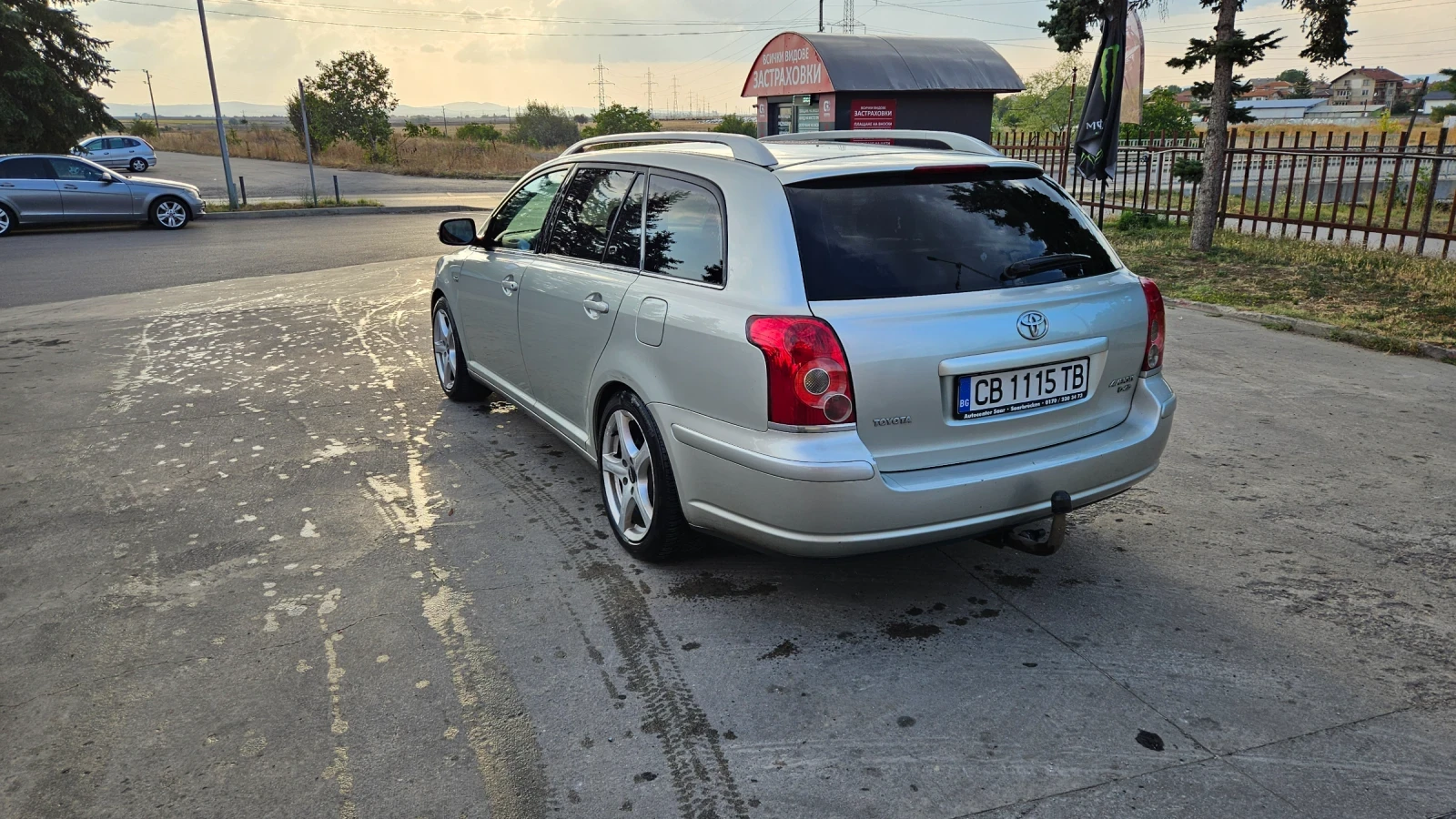 Toyota Avensis 2.2 D4D DCAT, снимка 5 - Автомобили и джипове - 55846618