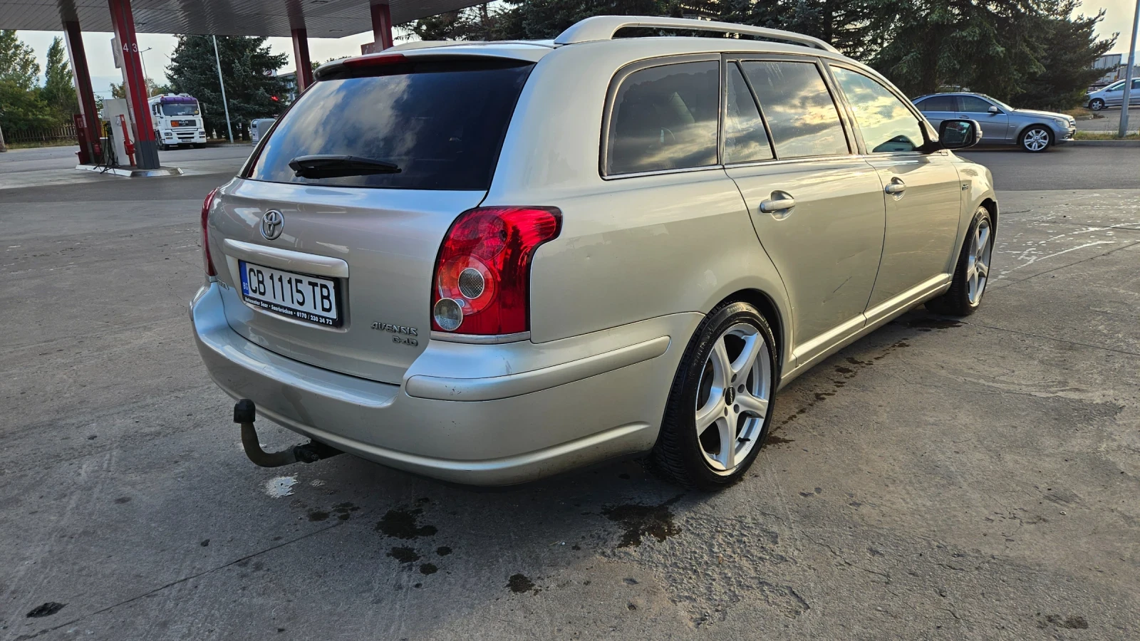 Toyota Avensis 2.2 D4D DCAT, снимка 7 - Автомобили и джипове - 55846618