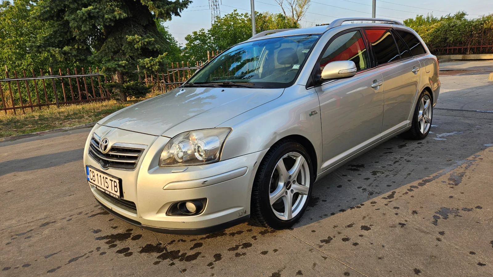 Toyota Avensis 2.2 D4D DCAT, снимка 4 - Автомобили и джипове - 55846618