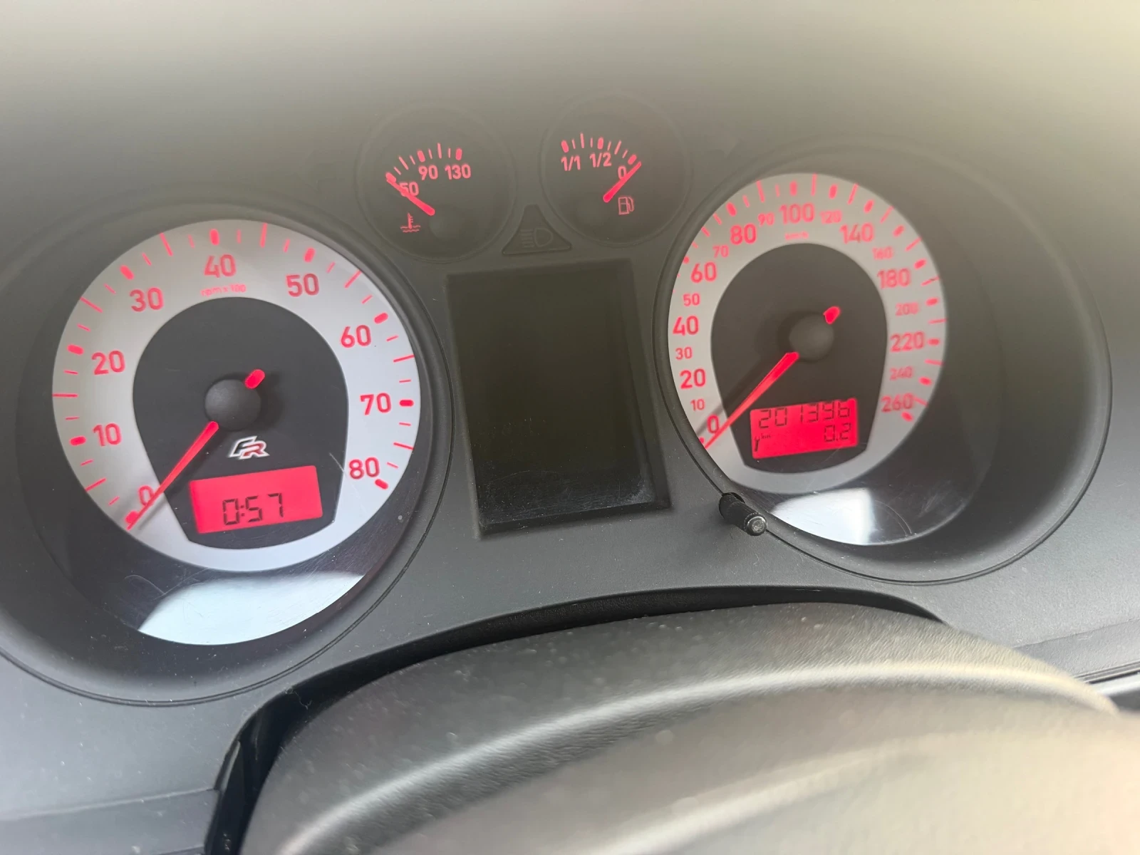 Seat Ibiza 1.8T - FR - SWISS, снимка 10 - Автомобили и джипове - 55876518