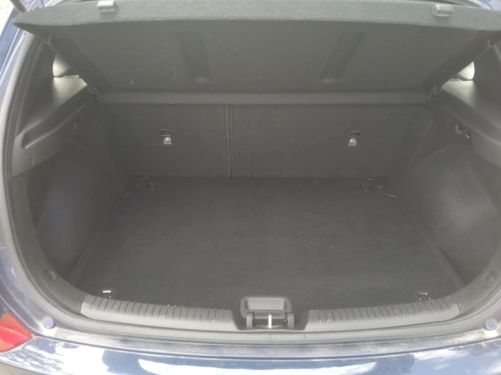 Hyundai I30 1.4i, снимка 11 - Автомобили и джипове - 56192293