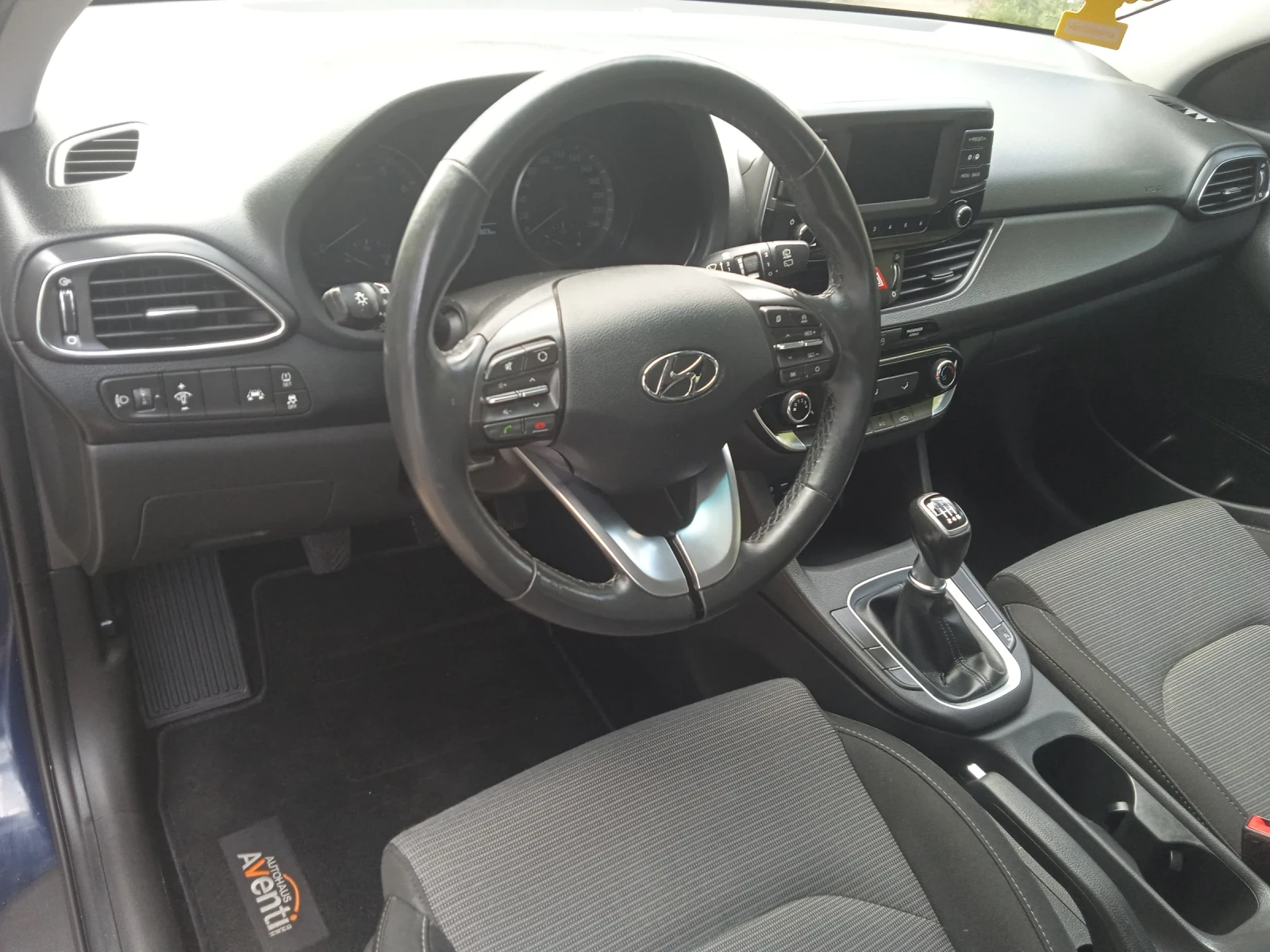 Hyundai I30 1.4i, снимка 7 - Автомобили и джипове - 56192293