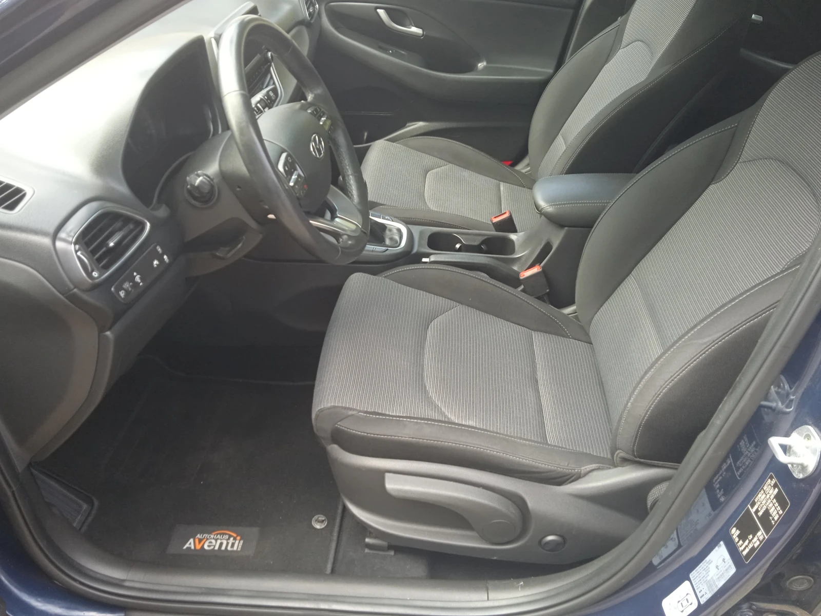 Hyundai I30 1.4i, снимка 8 - Автомобили и джипове - 56192293