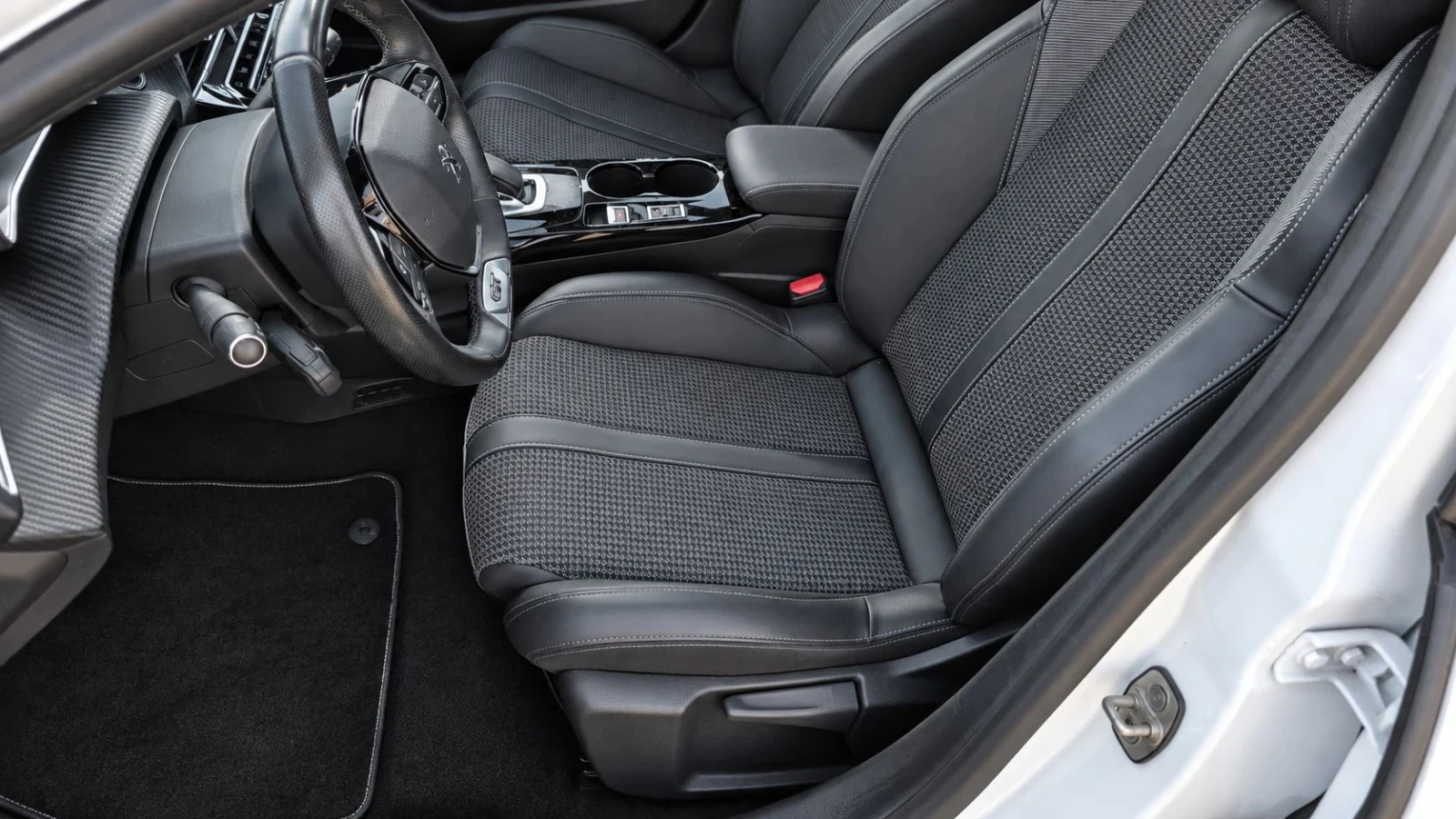 Peugeot 208 EV-GT Line-ELECTRIC-50Kwh | Mobile.bg � ����������� 7