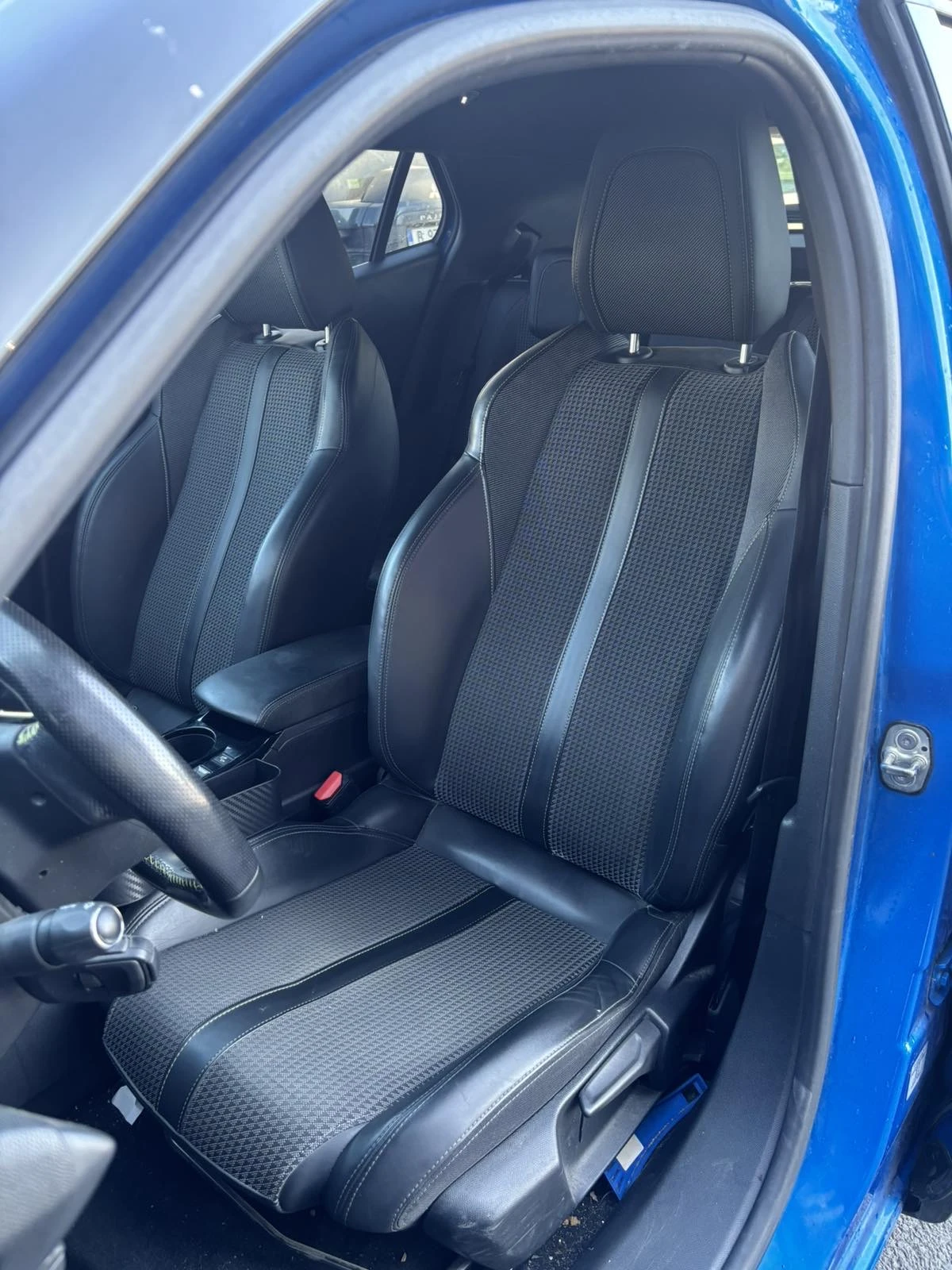 Peugeot 2008, снимка 8 - Автомобили и джипове - 56578503