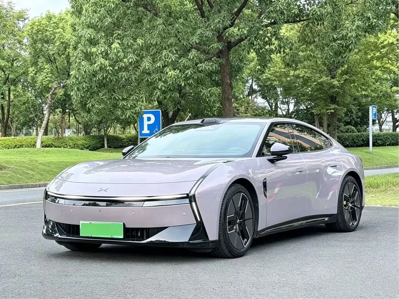 Xpeng P7, снимка 2 - Автомобили и джипове - 56687601