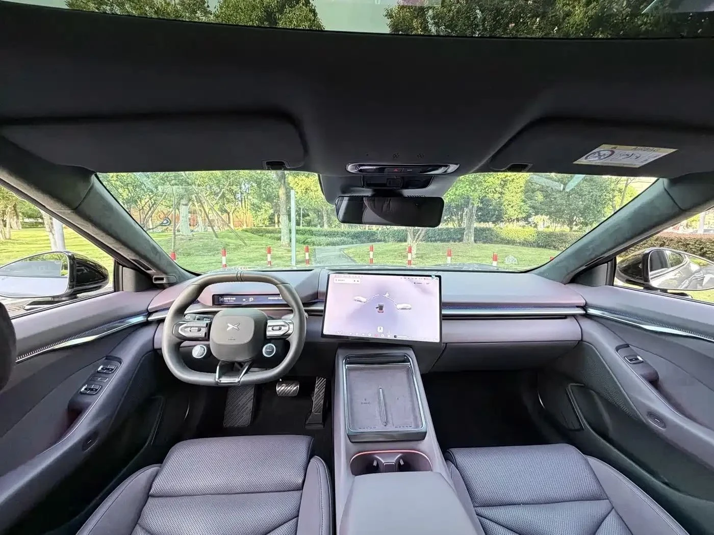 Xpeng P7, снимка 9 - Автомобили и джипове - 56687601