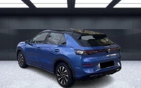 VW T-Roc 1.5 eTSI = R-Line = Black Style Гаранция, снимка 2