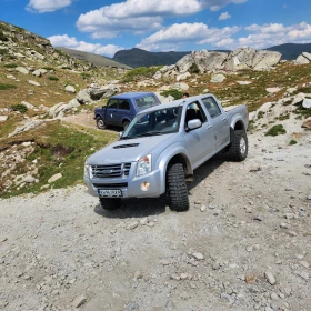  Isuzu D-max