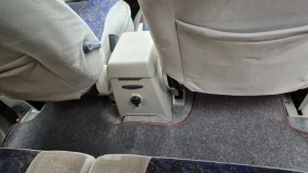 Nissan Terrano 2.4, 4х4 7 местен с метан, снимка 13 - Автомобили и джипове - 53643786