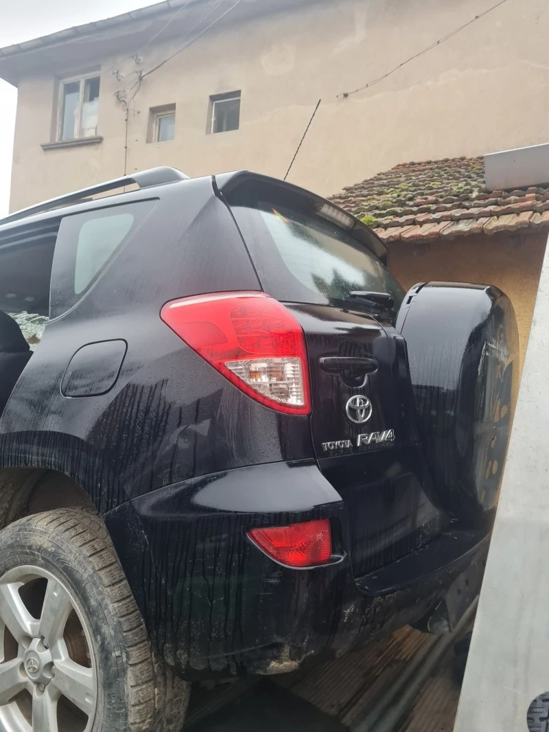 Toyota Rav4 2.0vvti, снимка 2 - Автомобили и джипове - 44624505