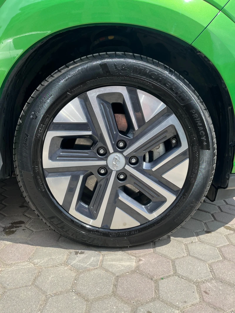 Hyundai Kona, снимка 9 - Автомобили и джипове - 48927455