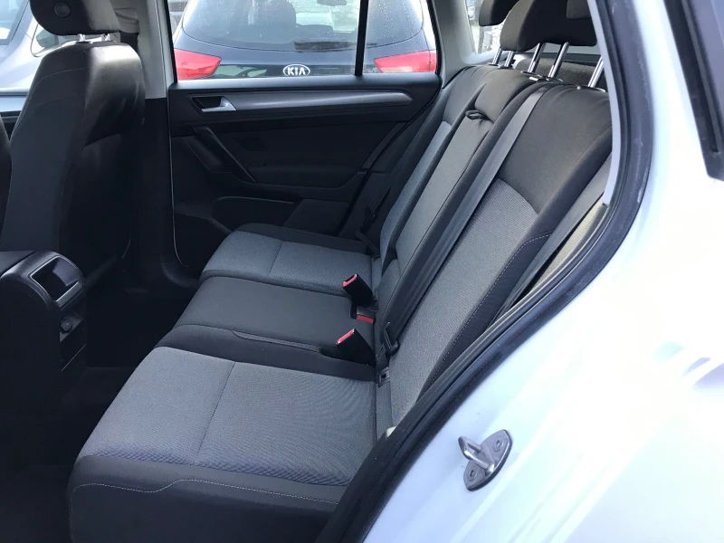 VW Sportsvan 1.6tdi-90kc.-face, снимка 11 - Автомобили и джипове - 51919847