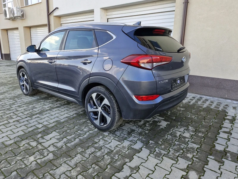 Hyundai Tucson 1.7 CRDI , снимка 5 - Автомобили и джипове - 52913130