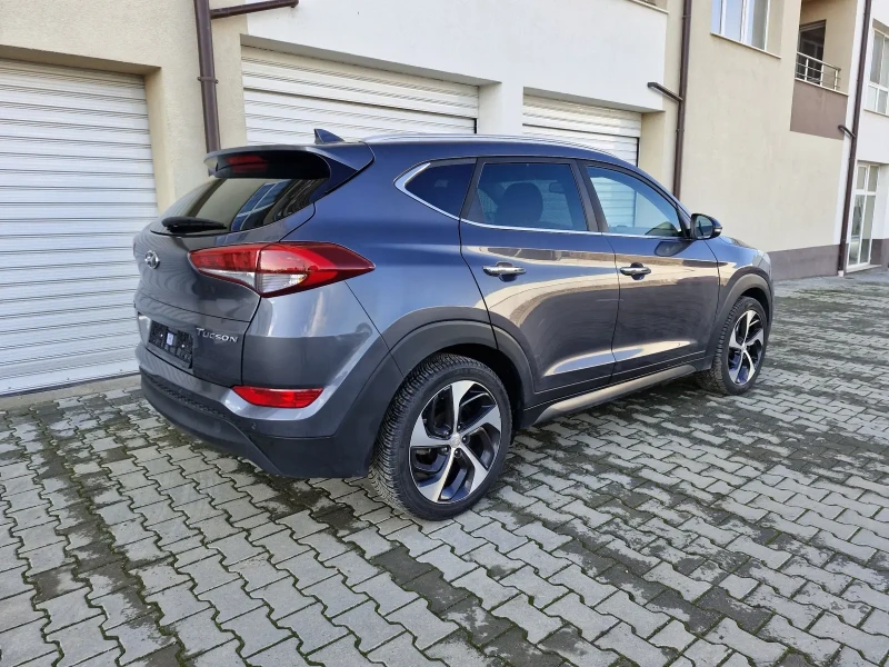 Hyundai Tucson 1.7 CRDI , снимка 6 - Автомобили и джипове - 52913130