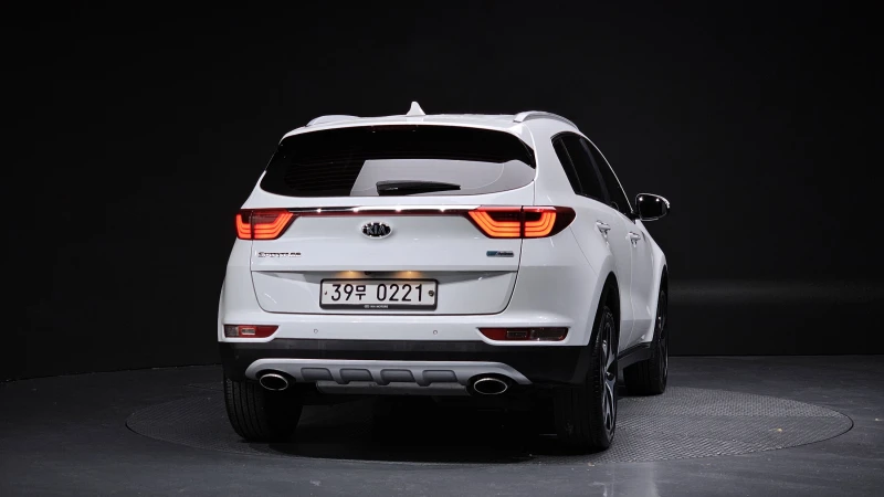 Kia Sportage 2.0 CRDI / АВТОМАТИК / СЕРВИЗНА ИСТОРИЯ !!!, снимка 4 - Автомобили и джипове - 53383206