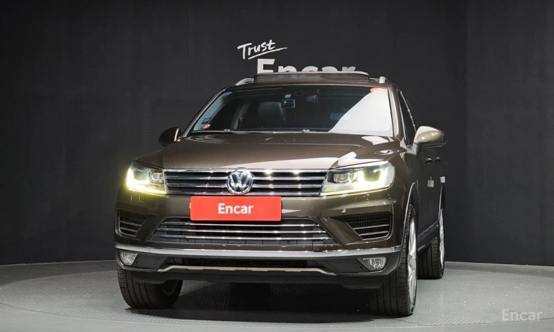 VW Touareg, снимка 3 - Автомобили и джипове - 53562986