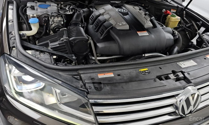 VW Touareg, снимка 6 - Автомобили и джипове - 53562986
