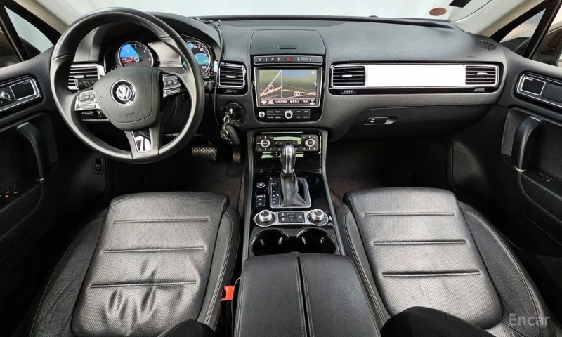 VW Touareg, снимка 7 - Автомобили и джипове - 53562986
