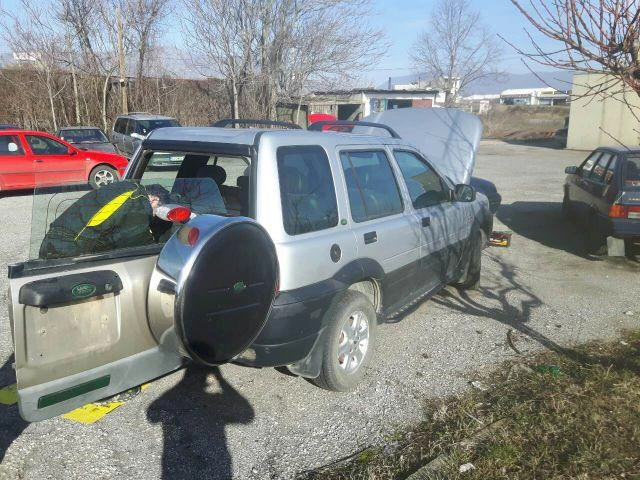 Land Rover Freelander, снимка 8 - Автомобили и джипове - 24282490