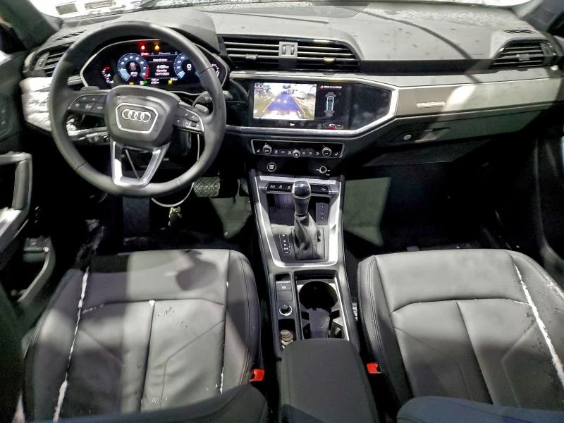 Audi Q3 2.0L 4 All wheel drive, снимка 13 - Автомобили и джипове - 52904715