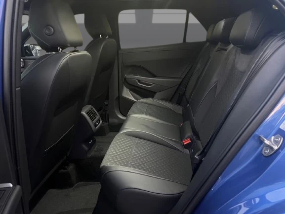 VW T-Roc 1.5 eTSI = R-Line = Black Style Гаранция, снимка 7 - Автомобили и джипове - 55737531