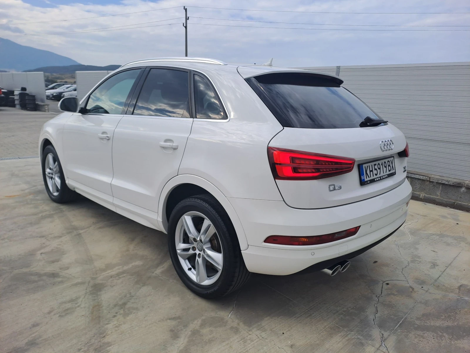 Audi Q3 2, 0TDI quattro  - изображение 5