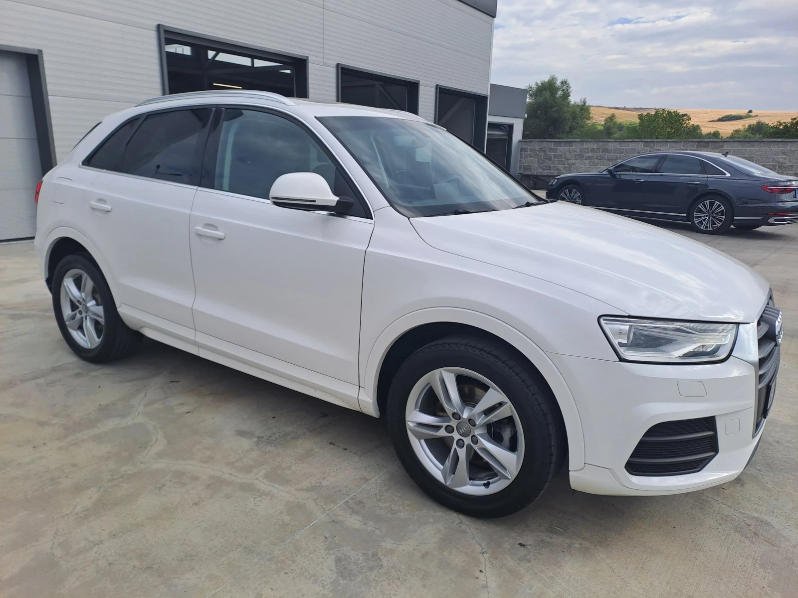 Audi Q3 2, 0TDI quattro  - изображение 2