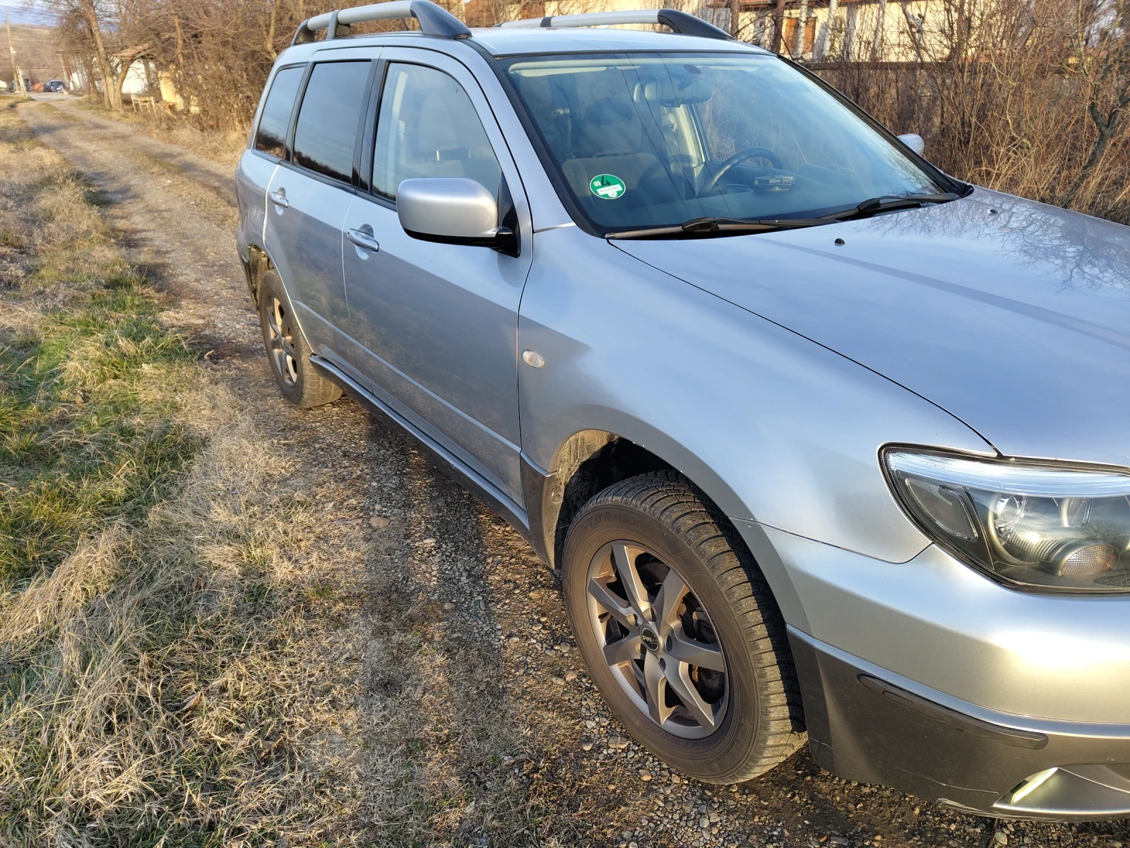 Mitsubishi Outlander 2.4 газ- бензин 4?4 - изображение 3