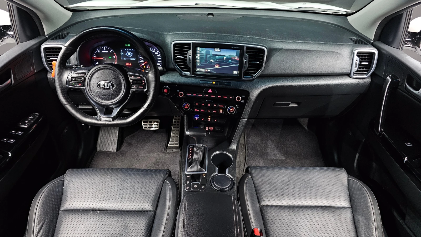 Kia Sportage 2.0 CRDI / АВТОМАТИК / СЕРВИЗНА ИСТОРИЯ !!! - изображение 6