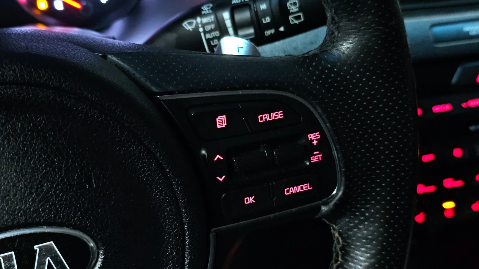 Kia Sportage 2.0 CRDI / АВТОМАТИК / СЕРВИЗНА ИСТОРИЯ !!! - изображение 10