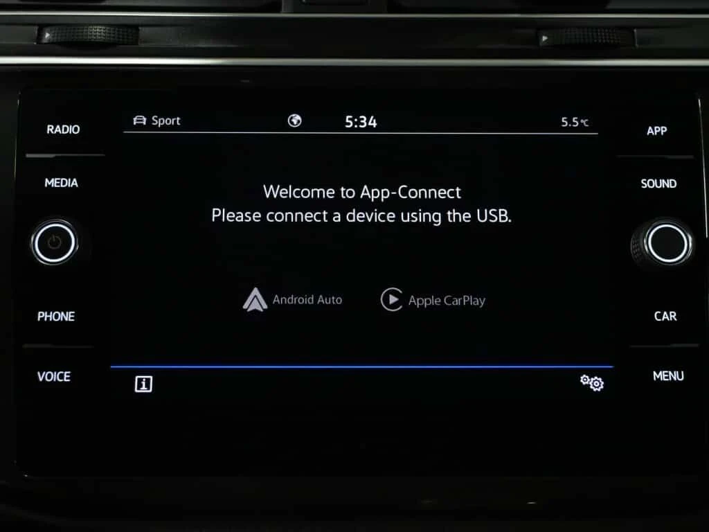 VW Tiguan * Comfortline No Accident Heated Seats Adaptive Cr, снимка 15 - Автомобили и джипове - 54058497