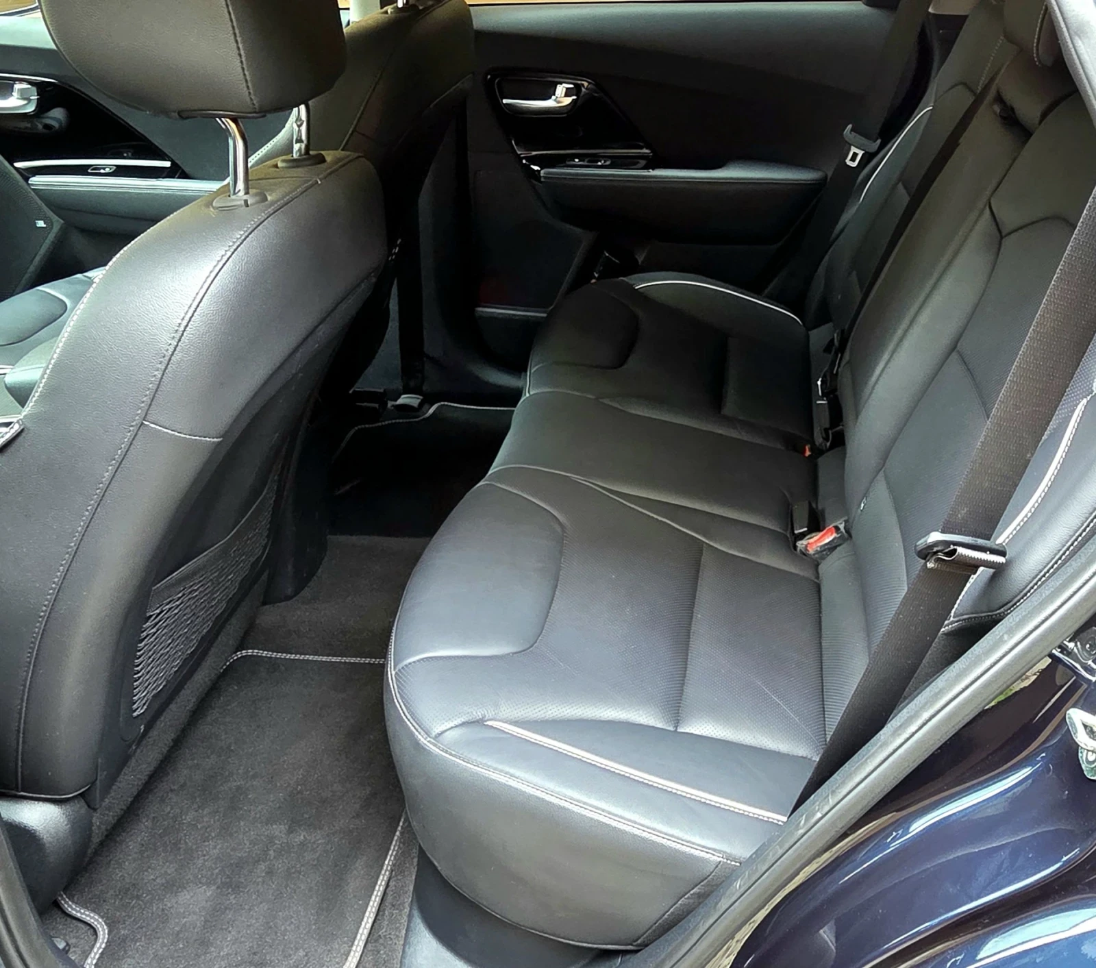 Kia Niro 64KWh/Premium/SOH100%, снимка 8 - Автомобили и джипове - 54083309